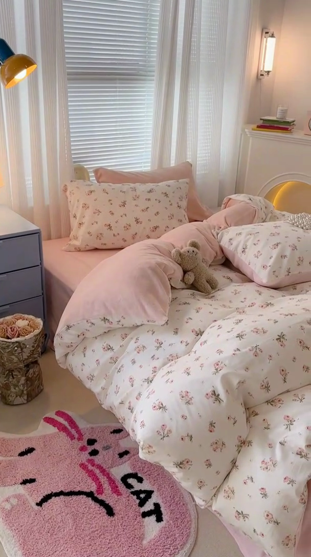 91家纺网 家纺一手货源 找家纺 昔可家纺 2023新款y2k卡通印花系列棉加绒四件套 粉黛落樱