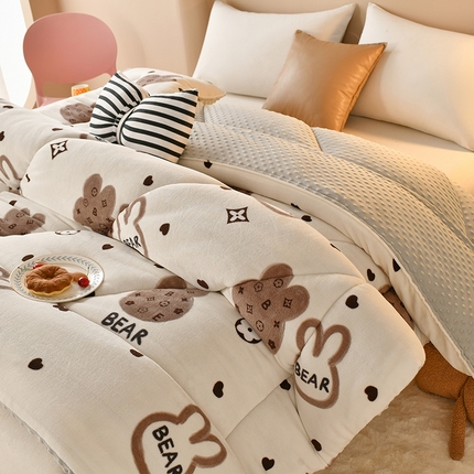 91家纺网 家纺一手货源 找家纺 梦初语 2023新款A类双面牛奶绒豆豆被冬被芯被子春秋被 路易兔