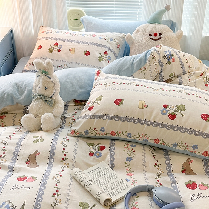 91家纺网 家纺一手货源 找家纺 昔可家纺 2023新款y2k卡通印花系列棉加绒四件套 蕾丝花边兔