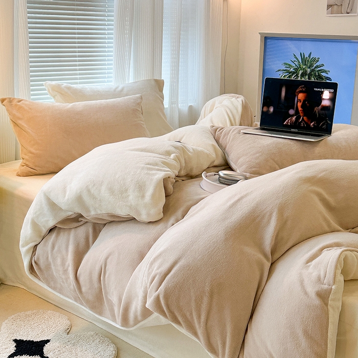 91家纺网 家纺一手货源 找家纺 昔可家纺2023新款奶油纯色系列双拼牛奶绒四件套 海盐奶杏