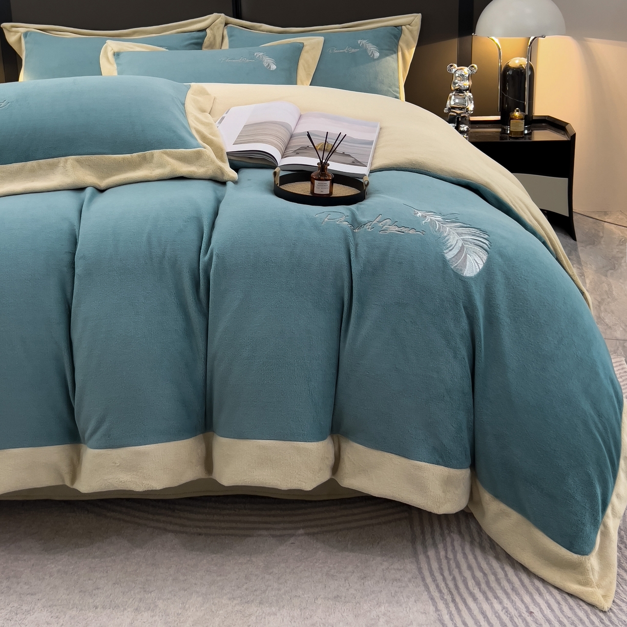 91家纺网 家纺一手货源 找家纺 露梦 2025新款加厚保暖牛奶绒刺绣款四件套-轻羽（风格一） 轻羽-青霜绿