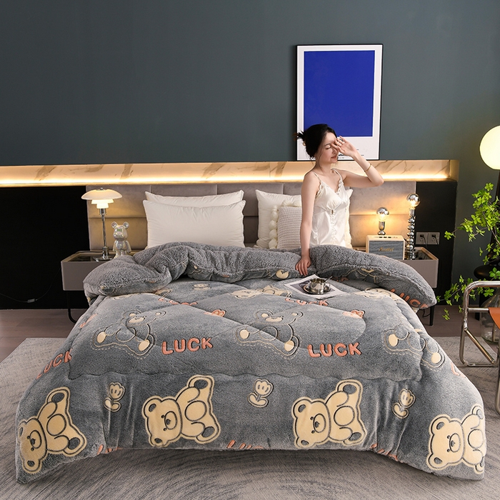 91家纺网 家纺一手货源 找家纺 金灵居 2025新款雪花绒羊羔绒冬被子被芯春秋被 小熊院长