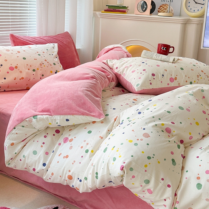 91家纺网 家纺一手货源 找家纺 昔可家纺 2023新款y2k卡通印花系列棉加绒四件套 彩色泼墨