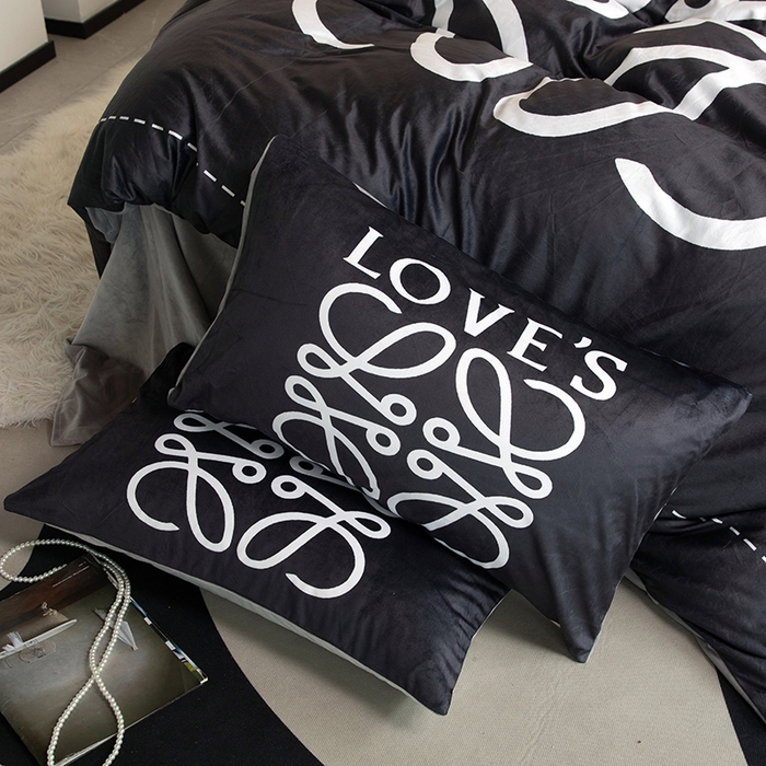 91家纺网 家纺一手货源 找家纺 摩卡 2024新款秋冬新品网红款婴儿绒毛四件套 至爱黑