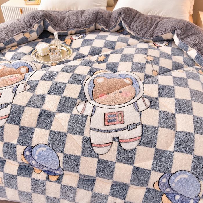 91家纺网 家纺一手货源 找家纺 金灵居 2025新款雪花绒羊羔绒冬被子被芯春秋被 太空熊