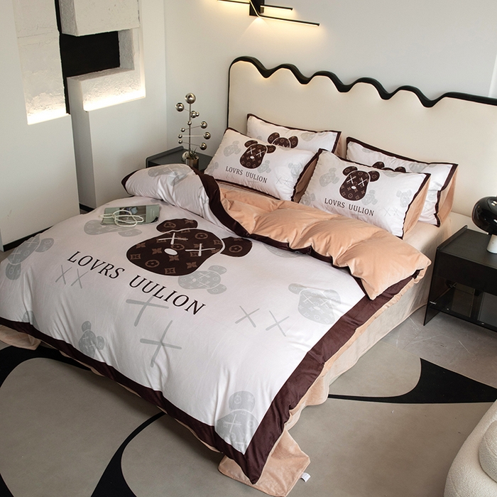 91家纺网 家纺一手货源 找家纺 摩卡 2024新款秋冬新品网红款婴儿绒毛四件套 熊头咖