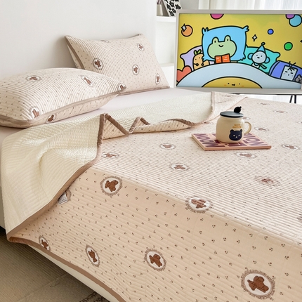 茉夕家纺 2023新款跑量款纯棉高温水洗床盖 梦露熊