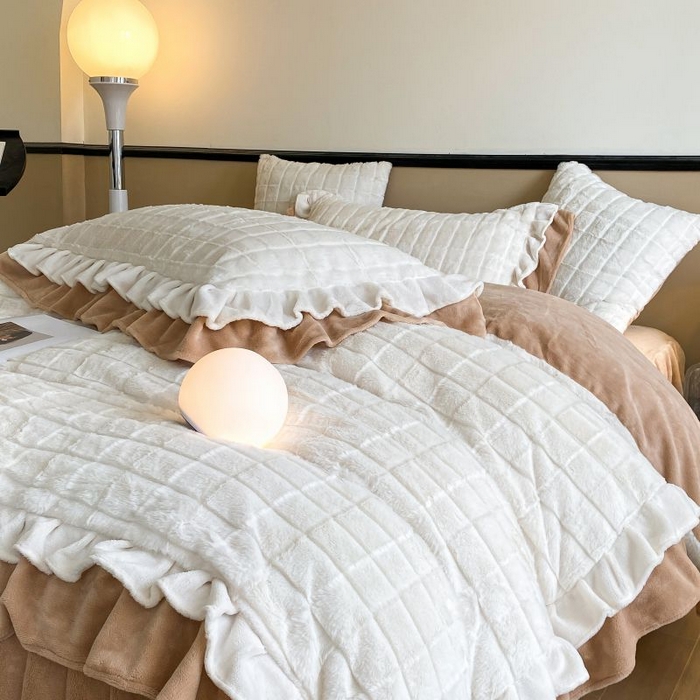 91家纺网 家纺一手货源 找家纺 金麦家纺 2023新款皮草级兔兔绒四件套 黛美娜-奶昔白