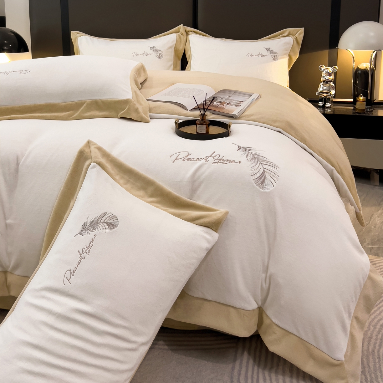 91家纺网 家纺一手货源 找家纺 露梦 2025新款加厚保暖牛奶绒刺绣款四件套-轻羽（风格一） 轻羽-贝壳白