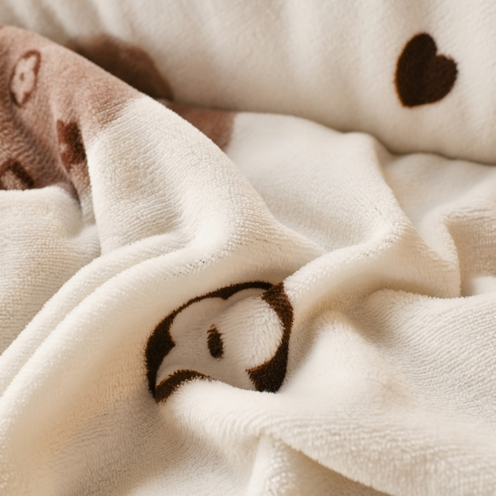 91家纺网 家纺一手货源 找家纺 梦初语 2023新款A类双面牛奶绒豆豆被冬被芯被子春秋被 路易兔