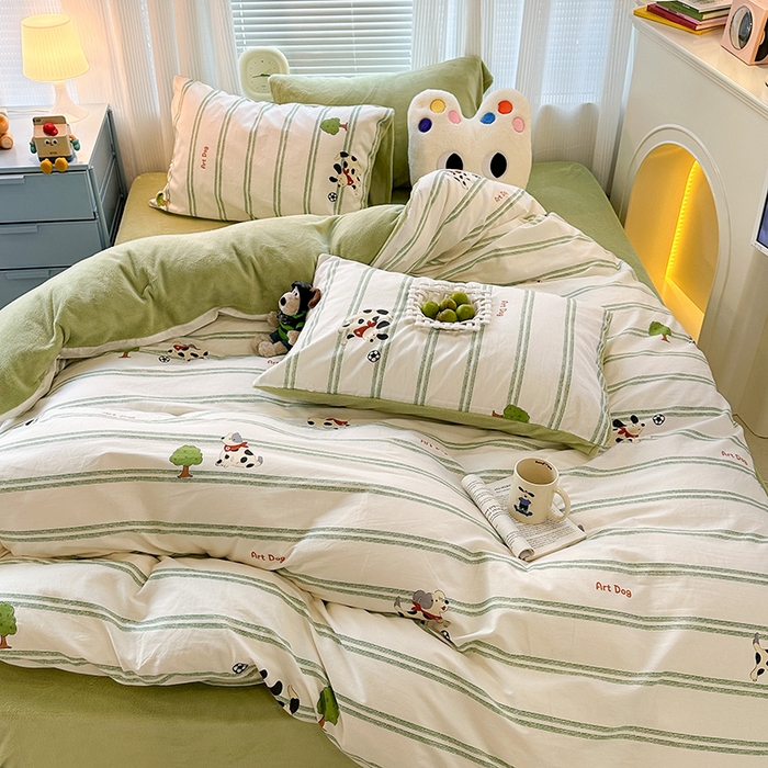 91家纺网 家纺一手货源 找家纺 昔可家纺 2023新款y2k卡通印花系列棉加绒四件套 绿条狗狗