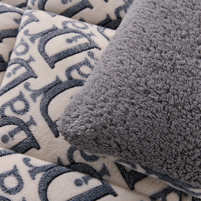 91家纺网 家纺一手货源 找家纺 金灵居 2025新款雪花绒羊羔绒冬被子被芯春秋被 D时代