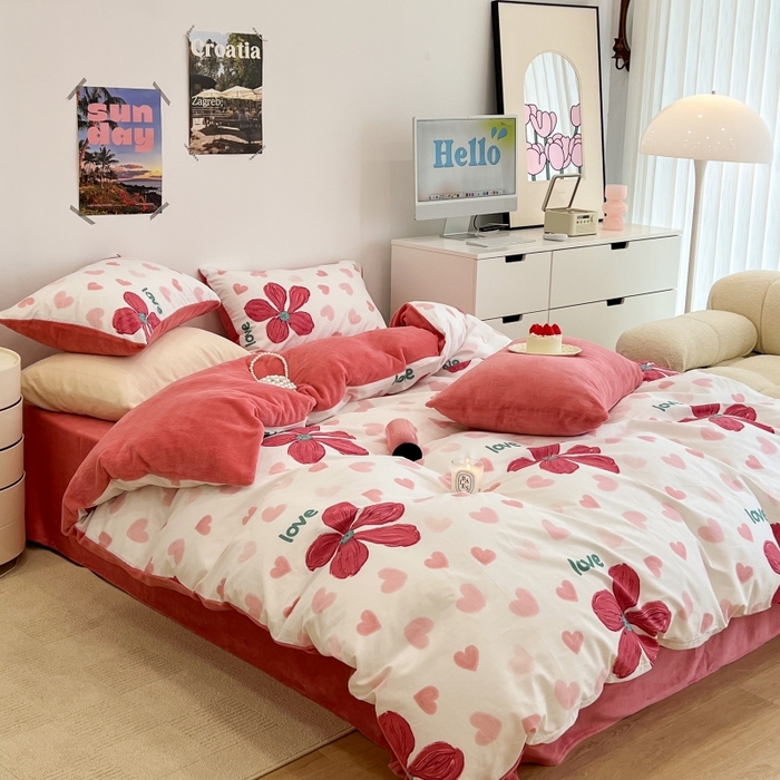 91家纺网 家纺一手货源 找家纺 昔可家纺 2023新款y2k卡通印花系列棉加绒四件套 花枝俏漫