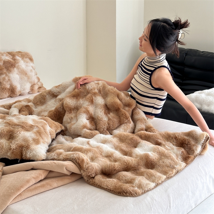 91家纺网 家纺一手货源 找家纺 云上 2023新款秋冬托斯卡纳大泡泡仿皮草毯 托斯卡纳-米棕