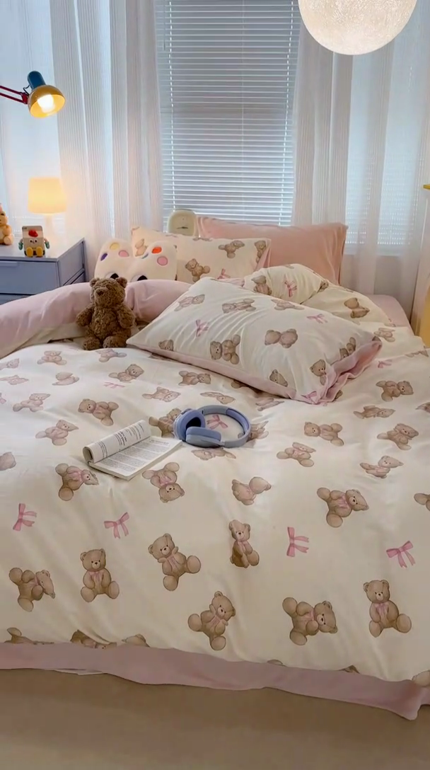 91家纺网 家纺一手货源 找家纺 昔可家纺 2023新款y2k卡通印花系列棉加绒四件套 萌萌可爱熊