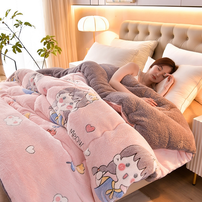 91家纺网 家纺一手货源 找家纺 金灵居 2025新款雪花绒羊羔绒冬被子被芯春秋被 樱桃女孩