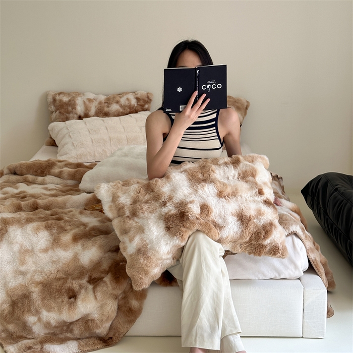 91家纺网 家纺一手货源 找家纺 云上 2023新款秋冬托斯卡纳大泡泡仿皮草毯 托斯卡纳-米棕