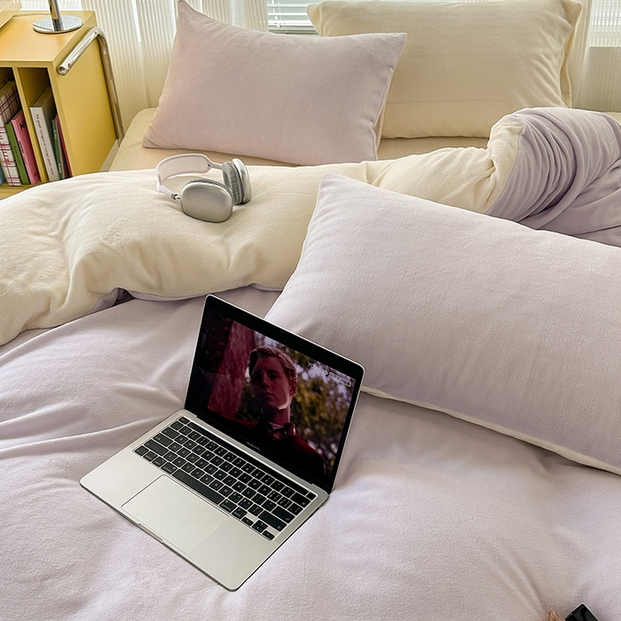 91家纺网 家纺一手货源 找家纺 昔可家纺2023新款奶油纯色系列双拼牛奶绒四件套 芋泥波波