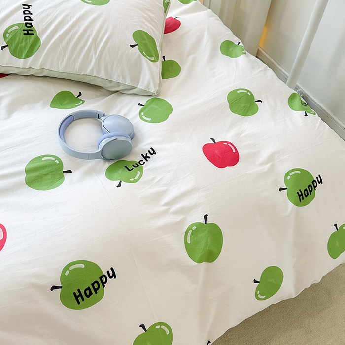 91家纺网 家纺一手货源 找家纺 昔可家纺 2023新款y2k卡通印花系列棉加绒四件套 红绿苹果