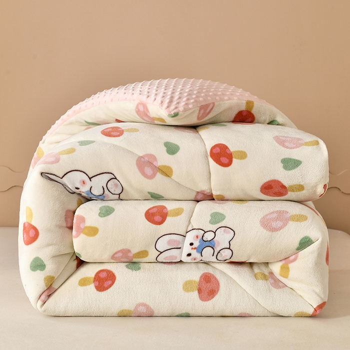 91家纺网 家纺一手货源 找家纺 梦初语 2023新款A类双面牛奶绒豆豆被冬被芯被子春秋被 蘑菇屋