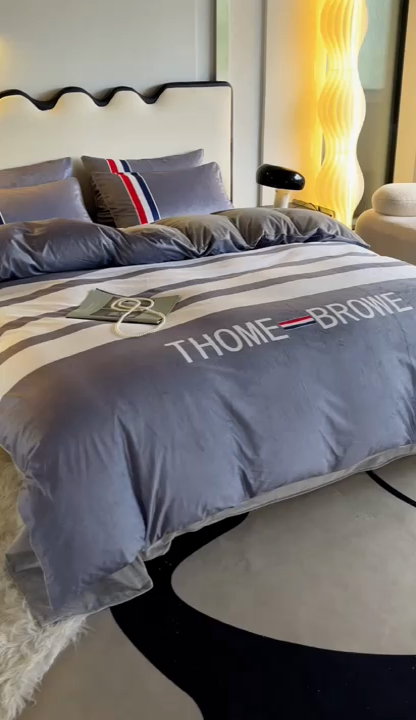 91家纺网 家纺一手货源 找家纺 摩卡 2024新款秋冬新品网红款婴儿绒毛四件套 四条纹