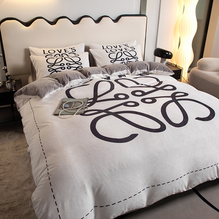 91家纺网 家纺一手货源 找家纺 摩卡 2024新款秋冬新品网红款婴儿绒毛四件套 至爱白