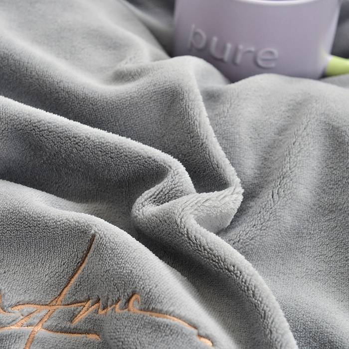 91家纺网 家纺一手货源 找家纺 席之家 2024新款A类纯色加厚牛奶绒四件套 气质灰