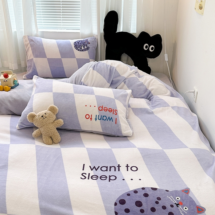 91家纺网 家纺一手货源 找家纺 昔可家纺 2023新款大版数码印花保暖牛奶绒四件套 紫格斑点猫