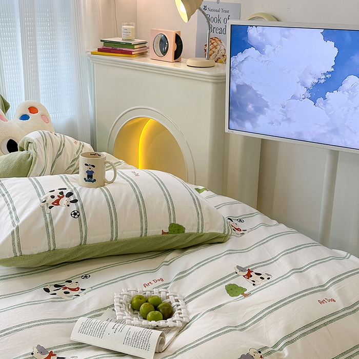 91家纺网 家纺一手货源 找家纺 昔可家纺 2023新款y2k卡通印花系列棉加绒四件套 绿条狗狗