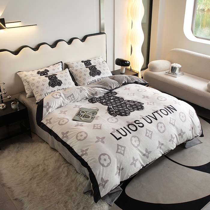 91家纺网 家纺一手货源 找家纺 摩卡 2024新款秋冬新品网红款婴儿绒毛四件套 熊仔白