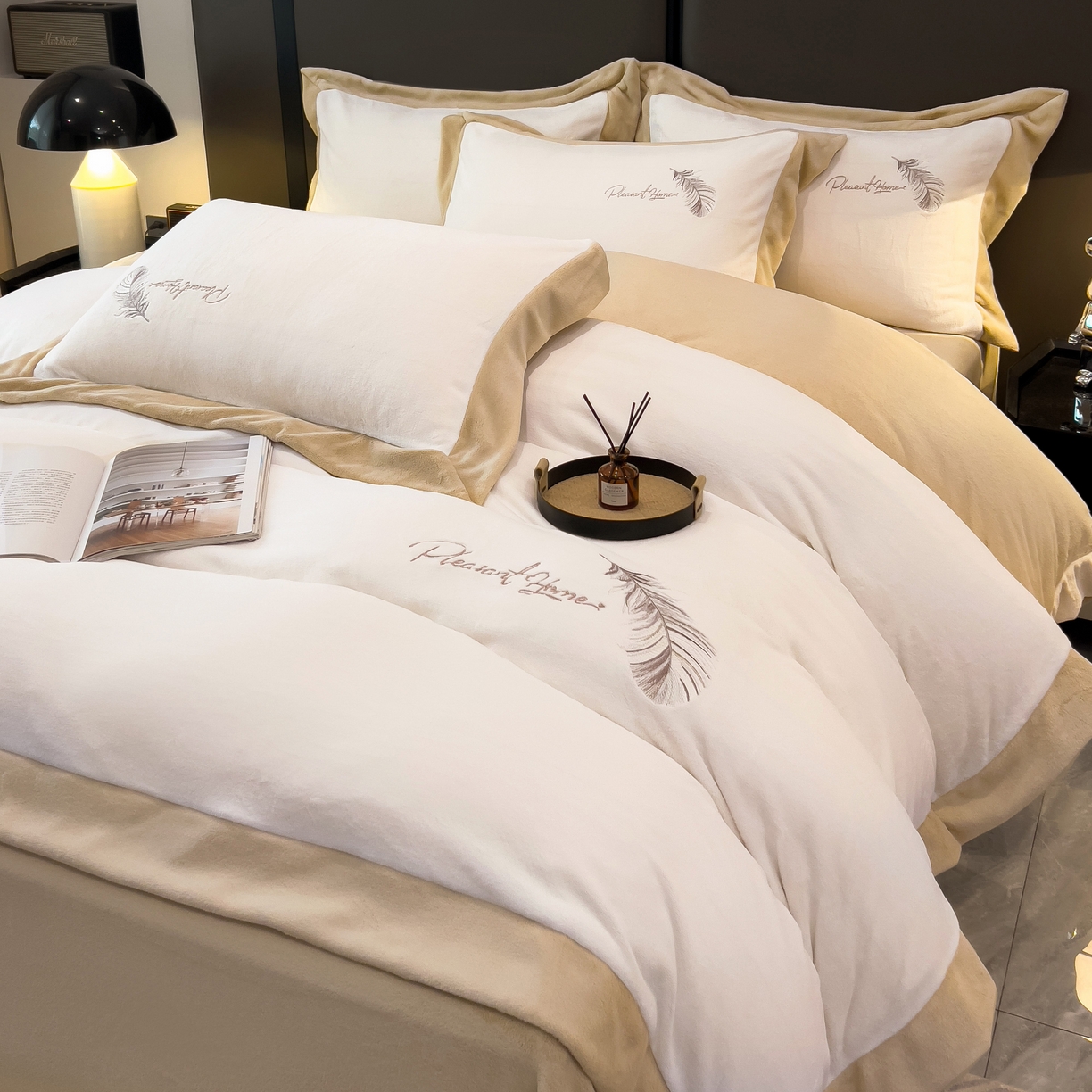 91家纺网 家纺一手货源 找家纺 露梦 2025新款加厚保暖牛奶绒刺绣款四件套-轻羽（风格一） 轻羽-贝壳白