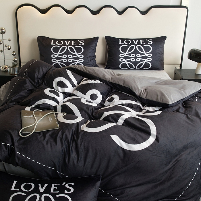 91家纺网 家纺一手货源 找家纺 摩卡 2024新款秋冬新品网红款婴儿绒毛四件套 至爱黑