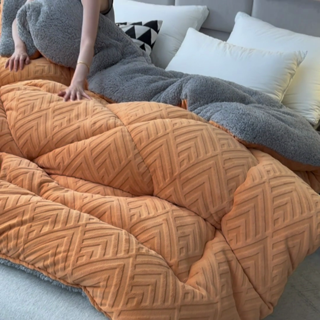 91家纺网 家纺一手货源 找家纺 金灵居 2025新款6D雕花绒冬被纯色牛奶绒宝宝绒被子被芯春秋被 爱马橙