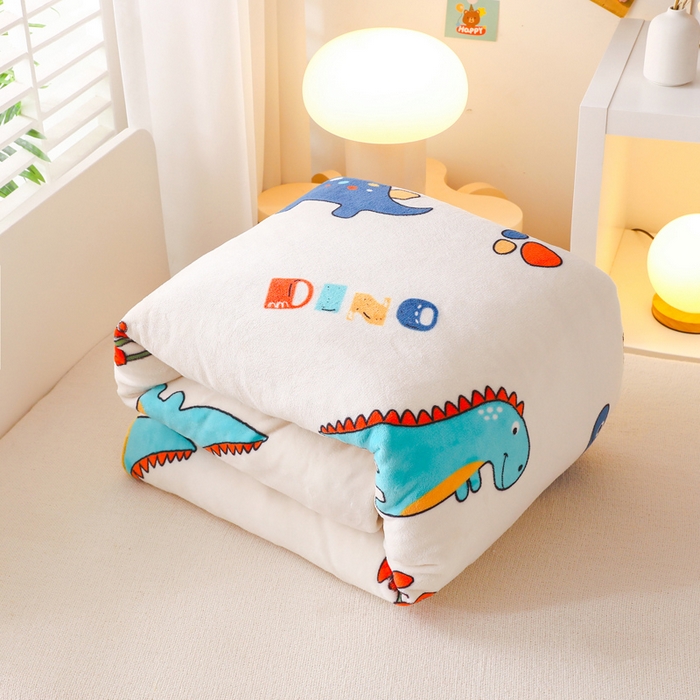 91家纺网 家纺一手货源 找家纺 鱼宝 2023新款小版牛奶绒婴童套件 恐龙乐园