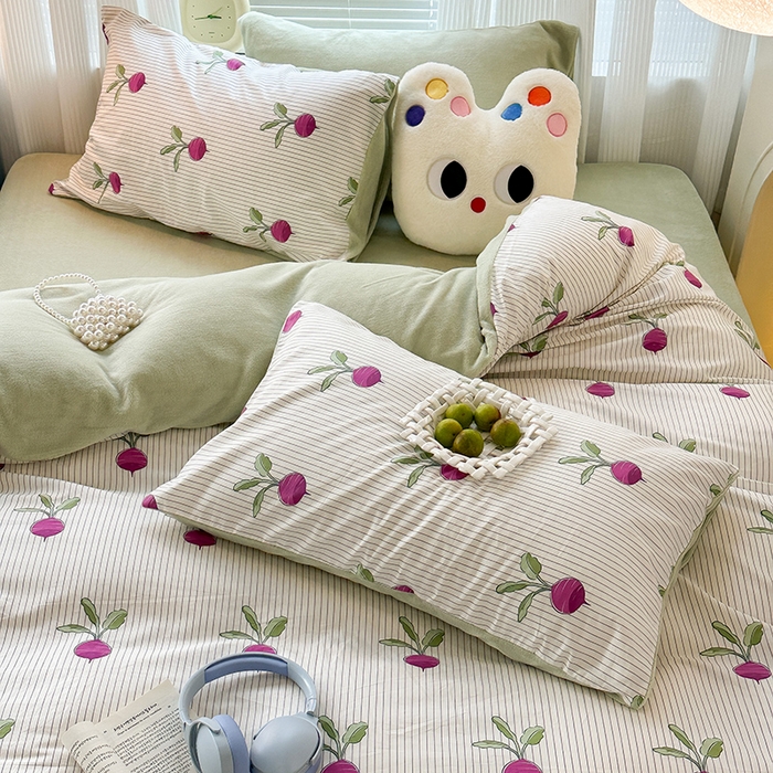 91家纺网 家纺一手货源 找家纺 昔可家纺 2023新款y2k卡通印花系列棉加绒四件套 紫萝卜