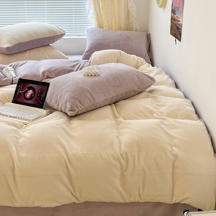 91家纺网 家纺一手货源 找家纺 昔可家纺2023新款奶油纯色系列双拼牛奶绒四件套 奶缇米紫