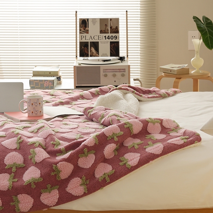 91家纺网 家纺一手货源 找家纺 萝莉家纺 2023新款韩国订货热销款羊毛绒毯 桃子