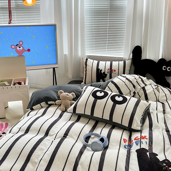 91家纺网 家纺一手货源 找家纺 昔可家纺 2023新款大版数码印花保暖牛奶绒四件套 功夫黑猫