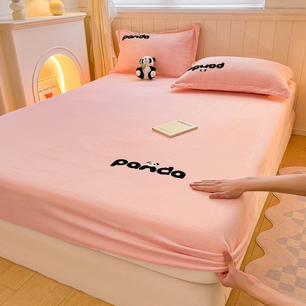 丽美人家纺 2023新款熊猫牛奶绒毛巾绣床笠 熊猫-樱花粉