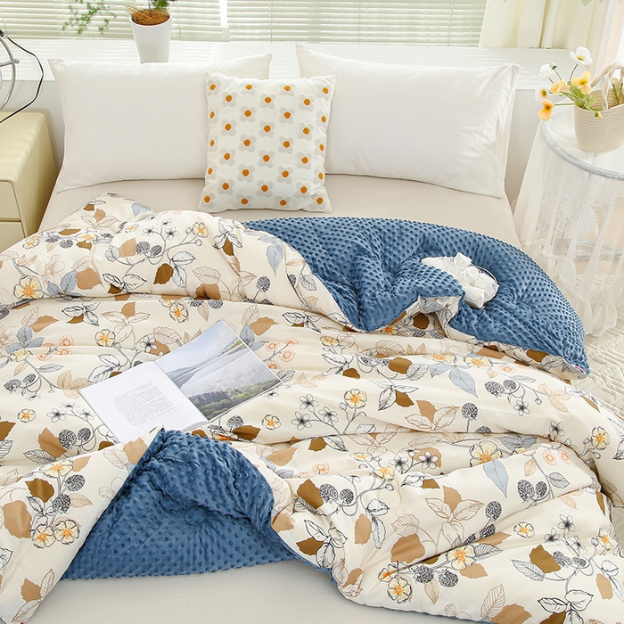 91家纺网 家纺一手货源 找家纺 爱宝被业 2025新款棉麻双层纱豆豆绒被芯 叶涧