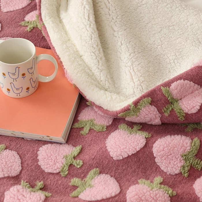 91家纺网 家纺一手货源 找家纺 萝莉家纺 2023新款韩国订货热销款羊毛绒毯 桃子