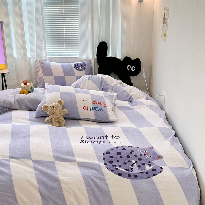 91家纺网 家纺一手货源 找家纺 昔可家纺 2023新款大版数码印花保暖牛奶绒四件套 紫格斑点猫