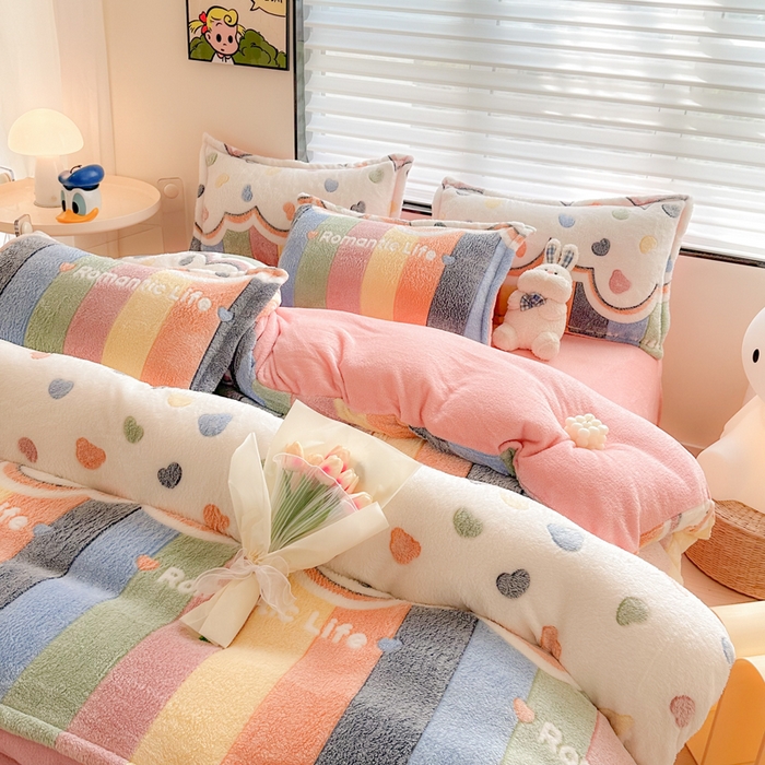 91家纺网 家纺一手货源 找家纺 美莱 2023爆款雪花绒四件套法莱绒牛奶绒被套量大价格优惠 彩虹