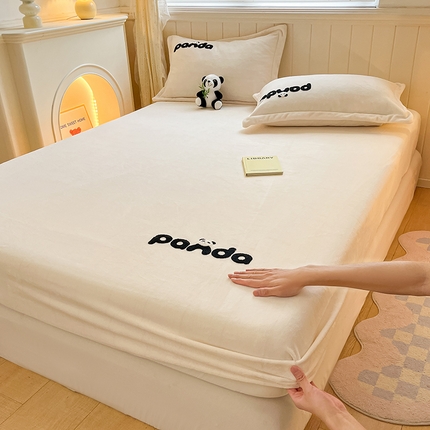 丽美人家纺 2023新款熊猫牛奶绒毛巾绣床笠 熊猫-奶昔白