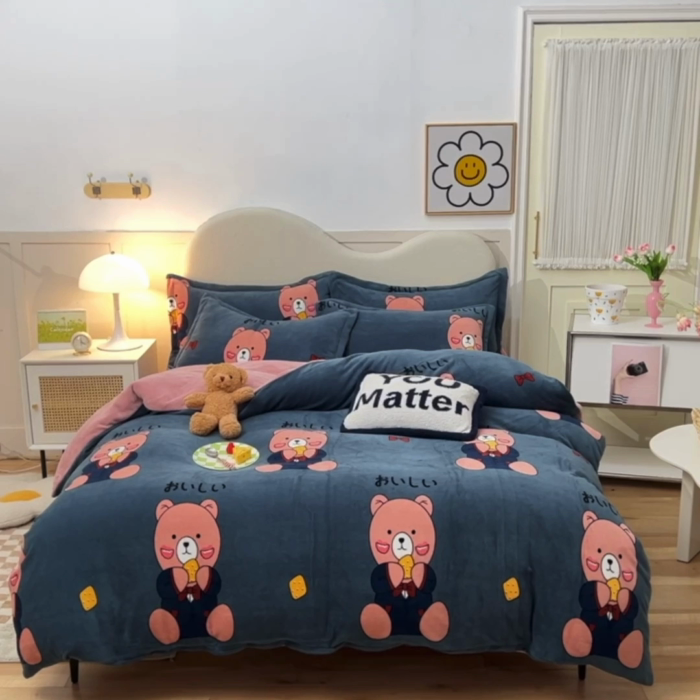 91家纺网 家纺一手货源 找家纺 甜之梦家纺 2025新款印花牛奶绒单品四件套 雪花熊