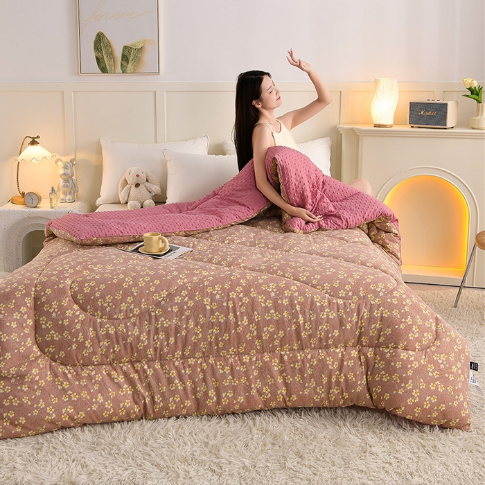 91家纺网 家纺一手货源 找家纺 苏迪 2025新款水洗纱豆豆被子保暖被芯加厚冬被 豆豆被-夜雨花梦