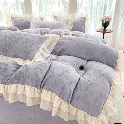 91家纺网 家纺一手货源 找家纺 总大米家居2024新款法式小香风双层边230克雕花绒蔷薇花语系列四件套