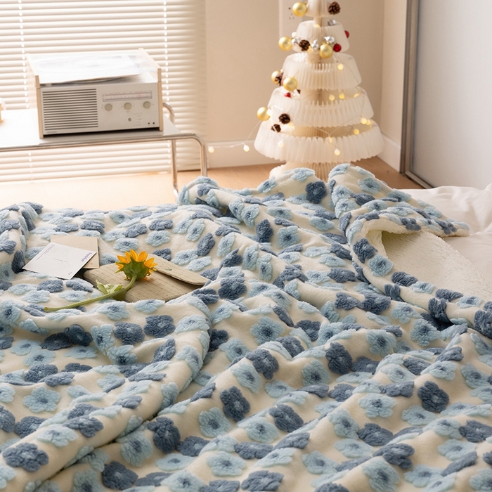 91家纺网 家纺一手货源 找家纺 萝莉家纺 2023新款韩国订货热销款羊毛绒毯 提花兰色