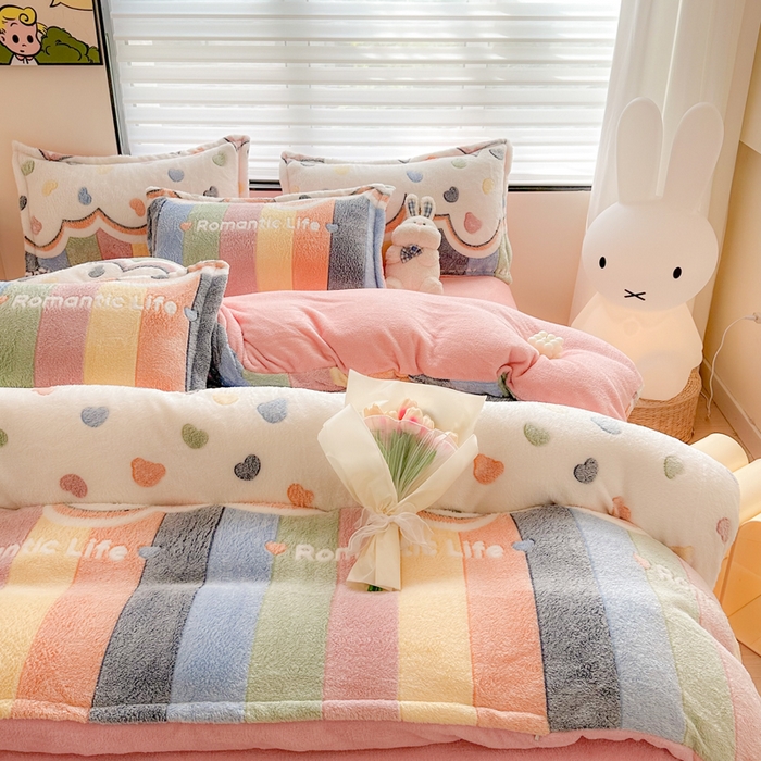 91家纺网 家纺一手货源 找家纺 美莱 2023爆款雪花绒四件套法莱绒牛奶绒被套量大价格优惠 彩虹