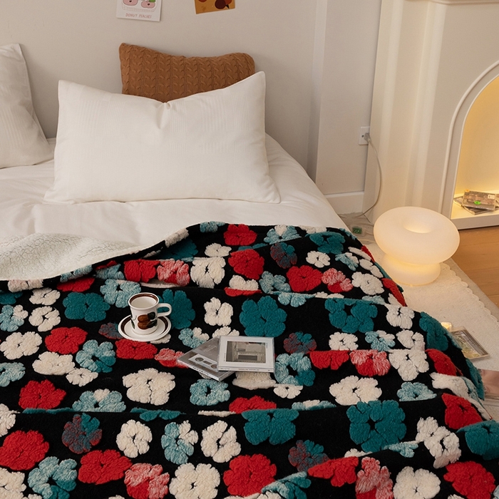 91家纺网 家纺一手货源 找家纺 萝莉家纺 2023新款韩国订货热销款羊毛绒毯 提花绿色